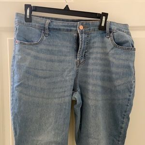 Light Wash Old Navy Super Skinny Jeans